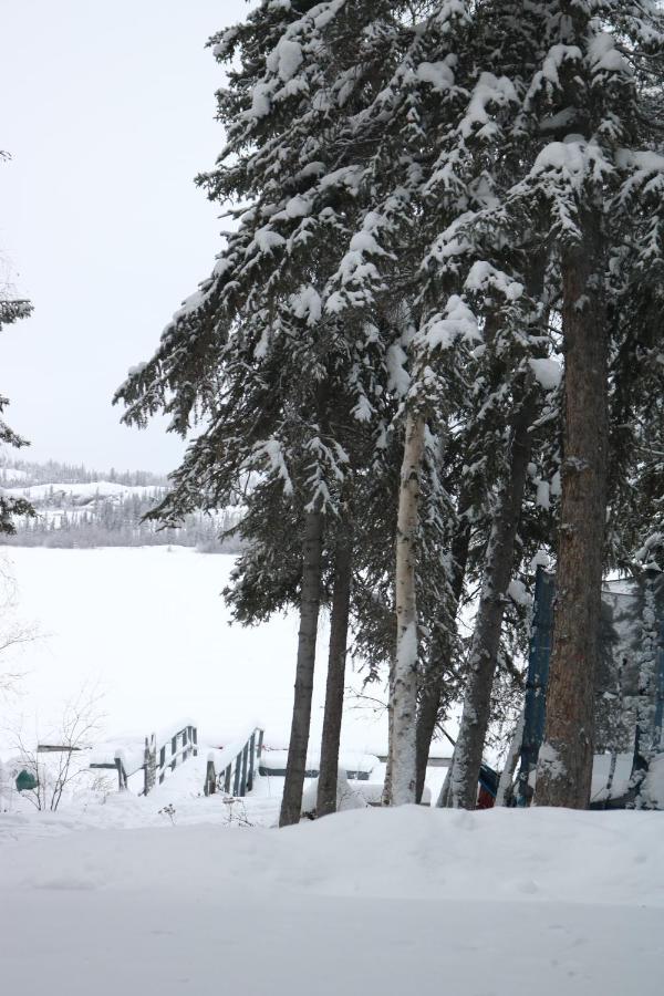 Great Slave Lakeside Bed & Breakfast Yellowknife Esterno foto