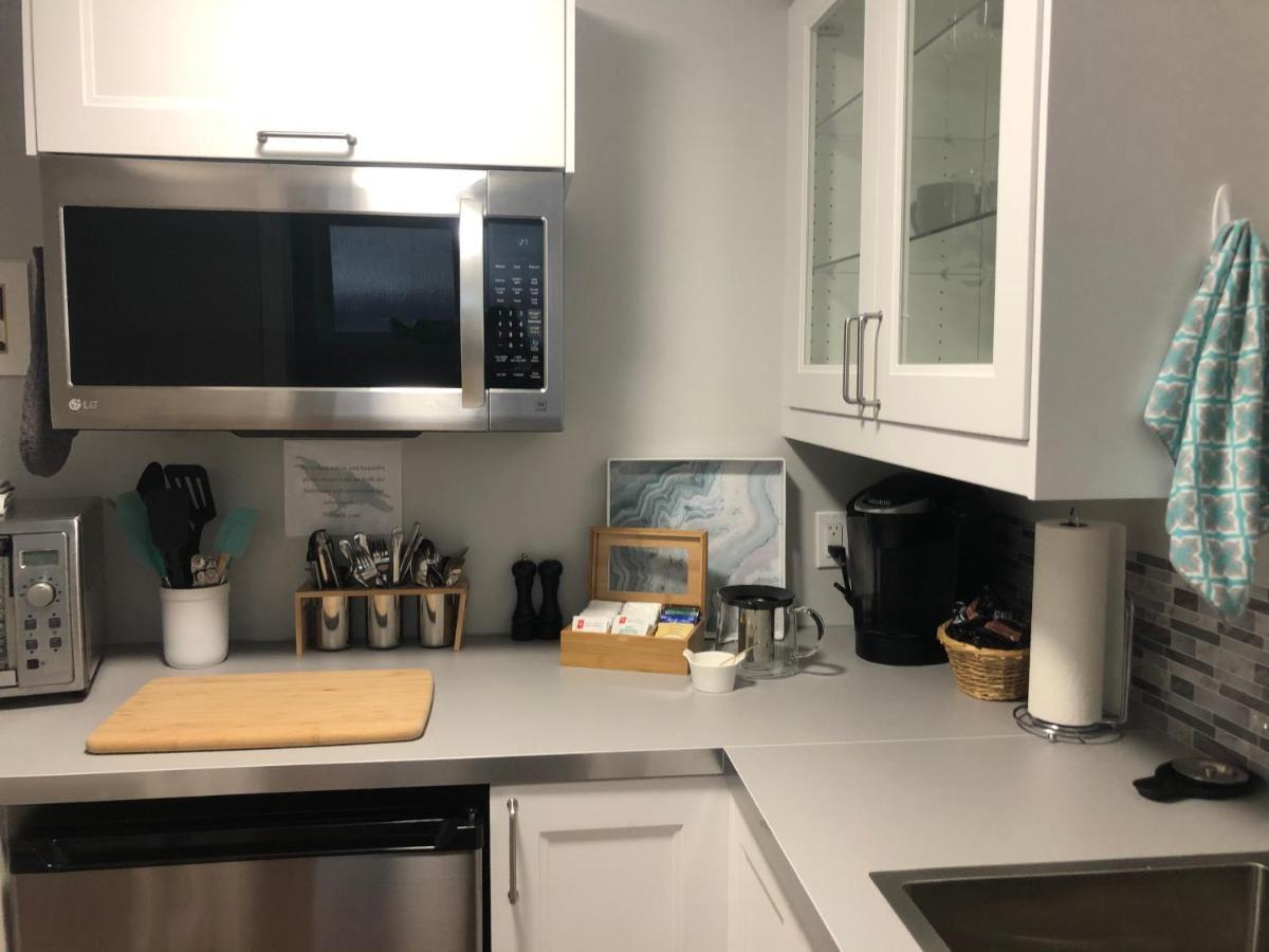 Great Slave Lakeside Bed & Breakfast Yellowknife Esterno foto